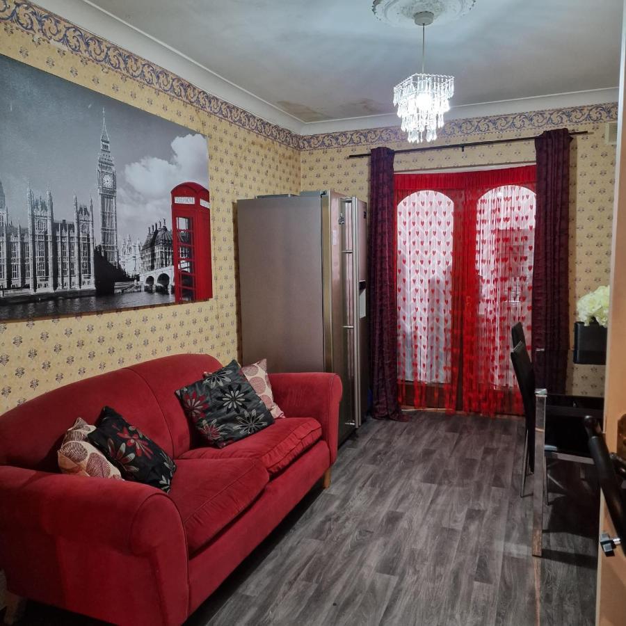 Females Only - Private Bedrooms In Dublin Lucan Εξωτερικό φωτογραφία
